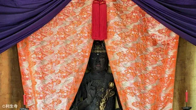 聖観世音菩薩尊坐像